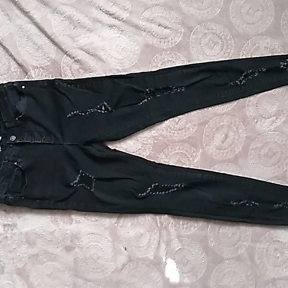 Black Almost Famous size 5 Jeans - Picture 1 of 5